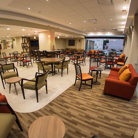 Holiday Inn Express Guadalajara Aeropuerto By Ihg Las Pintas Eksteriør bilde