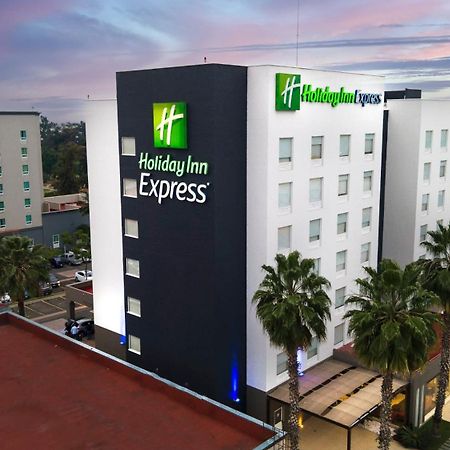 Holiday Inn Express Guadalajara Aeropuerto By Ihg Las Pintas Eksteriør bilde
