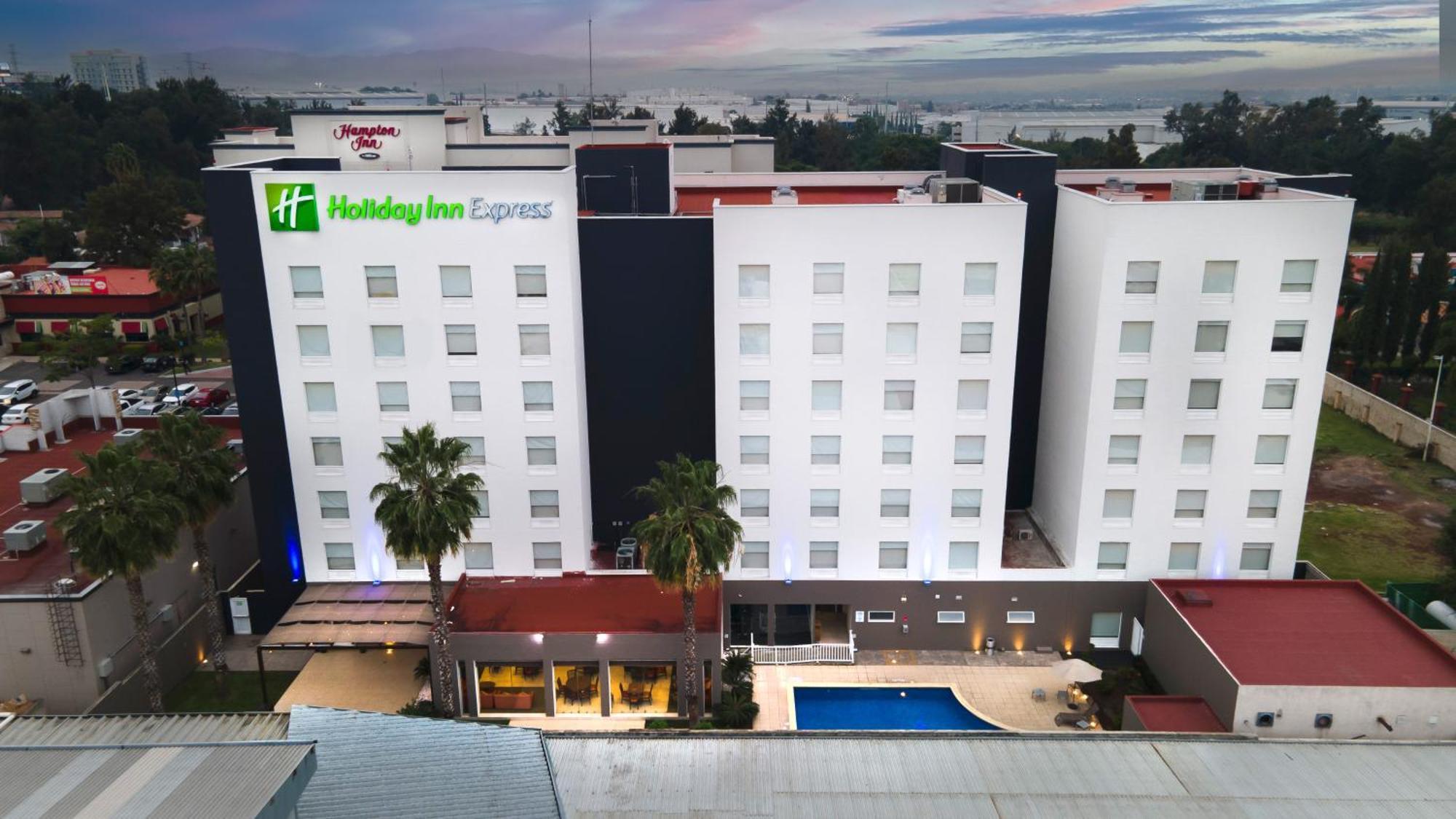 Holiday Inn Express Guadalajara Aeropuerto By Ihg Las Pintas Eksteriør bilde